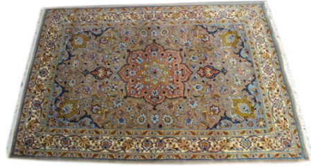beau tapis persan tabriz